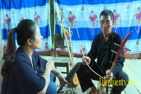 Cách làm đàn nhị độc đáo từ thân tre khô