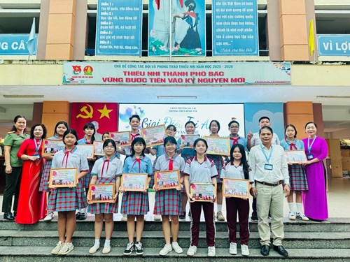 Sinh hoạt đầu tuần 11:  giai điệu tri ân và vinh quang bản lĩnh việt nam 