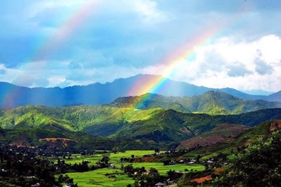 Cầu vồng – món quà rực rỡ của thiên nhiên sau những cơn mưa