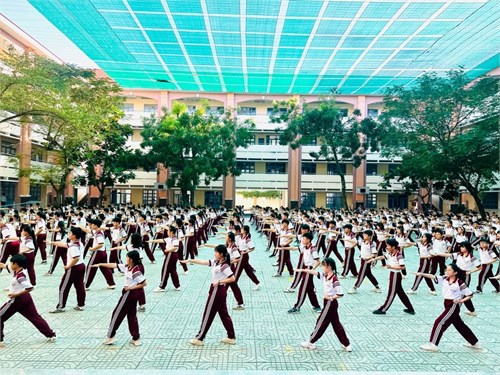 Sinh hoạt đầu tuần 13: bản lĩnh việt võ đạo và ý thức nhân ái toàn cầu