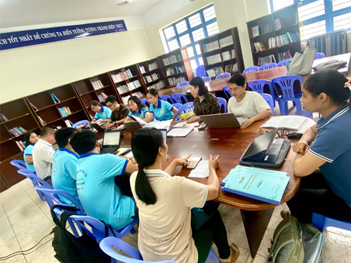 Sinh hoạt chuyên môn lần 1 tháng 4
tổ toán