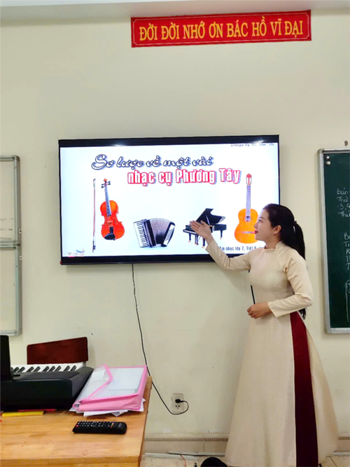 Sinh hoạt chuyên môn lần 2 tháng 5 tổ nghệ thuật