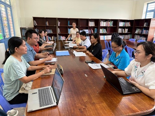 Sinh hoạt tổ chuyên môn ngữ văn tuần 3 tháng 9