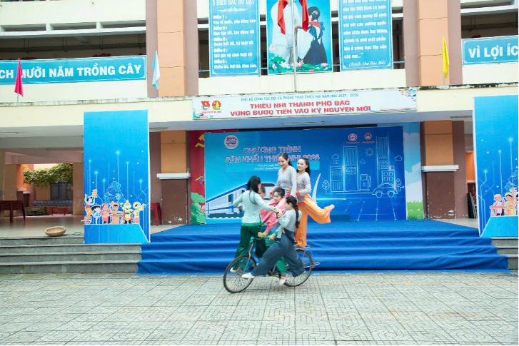 ​“chương trình sân khấu thiếu nhi 2025” sôi động tại trường thcs bình tân