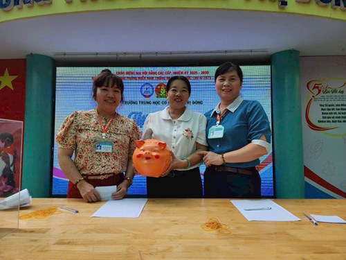 Hội Khui heo đất giúp bạn thắp sáng ước mơ thiếu nhi Việt Nam