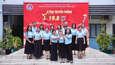 Hội trại truyền thống 19/8: thcs cách mạng tháng tám tự hào vững bước