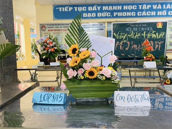 Hội Thi cắm hoa chào mừng ngày Nhà giáo Việt Nam 20/11/2025