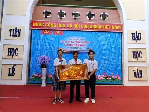 Lễ tri ân và trưởng thành học sinh lớp 9 niên khoá 2021-2025