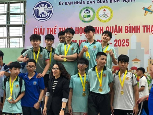 Giải Thể thao học sinh quận Bình Thạnh - môn Đá cầu, môn Bơi lội và môn Kéo co