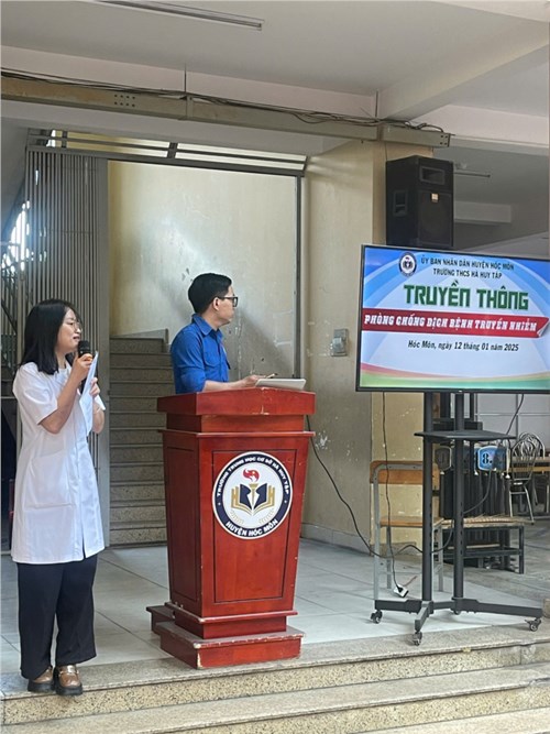 Truyền thông bệnh sởi và bệnh sốt xuất huyết tại trường THCS Hà Huy tập.