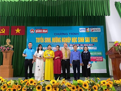 Trường thcs hai bà trưng tổ chức tư vấn tuyển sinh, hướng nghiệp học sinh sau thcs năm học 2024 - 2025