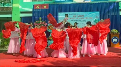 Lớp 8a8: Mashup My home, Kiếp sau vẫn là người Việt Nam