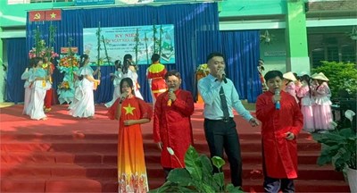 Lớp 7a3: Múa Hào khí Việt Nam – Cô đôi Thượng Ngàn