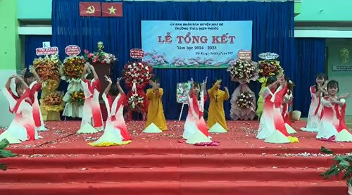Việt Nam tôi (nhóm múa lớp 6a6)