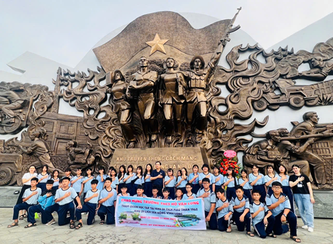 Tham quan – trải nghiệm thực tế tại Khu truyền thống Mậu Thân 1968 và Khu du lịch Sen Hồng