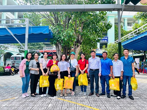 Ngày 02 tháng 08 năm 2024, Công đoàn Trường Trung học cơ sở Huỳnh Văn Nghệ tham gia chương trình  Hiến máu nhân đạo 