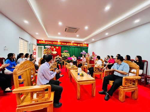 Ngày 22 tháng 12 năm 2024, Ban lãnh đạo và Công đoàn Trường Trung học cơ sở Huỳnh Văn Nghệ đi thăm Ban chỉ huy quân sự quận Gò Vấp nhân kỷ niệm 80 năm ngày thành lập quân đội nhân dân Việt Nam (22/12/1944 - 22/12/2024)