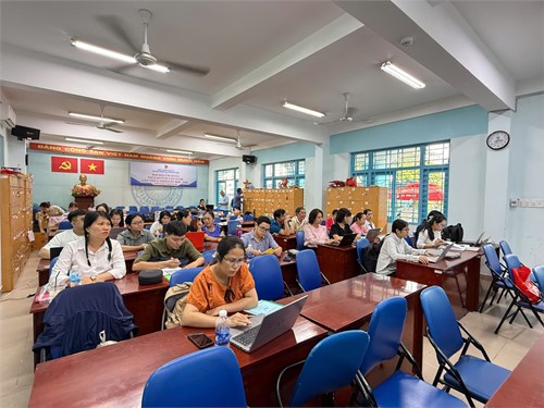 Ngày 10 tháng 10 năm 2025, Tập thể CB-GV-NV trường Trung học cơ sở Huỳnh Văn Nghệ tham dự tập huấn trực tuyến  Hướng dẫn sử dụng sổ đầu bài số  do Sở Giáo dục và Đào tạo thành phố Hồ Chí Minh tổ chức