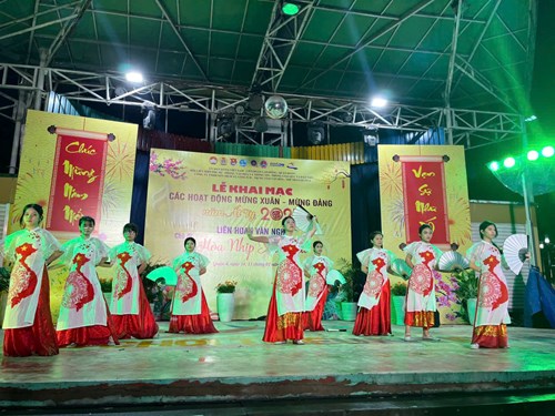 Đơn vị Trường THCS Khánh Hội tham gia thi văn nghệ mừng Xuân mừng Đảng năm 2025.