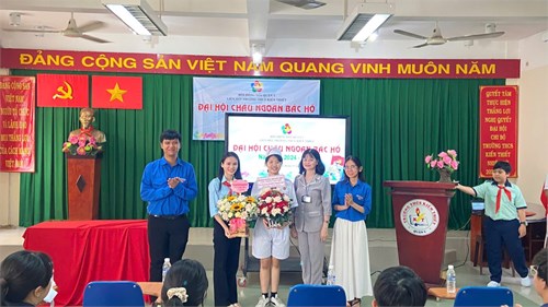 Liên đội trường THCS Kiến Thiết đã tiến hành tổ chức Đại hội Cháu ngoan Bác Hồ năm học 2024-2025