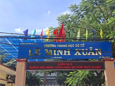 Tuyên truyền chiến dịch  không một mình-cùng nhau an toàn trực tuyến 