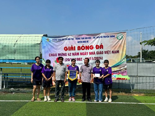 CĐCS trường THCS Lê Thành Công tham gia Hội thao - Bóng đá.