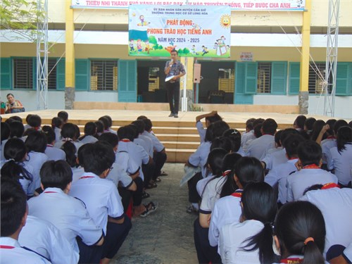 Phát động phong trào học Tiếng Anh năm học 2024 - 2025
