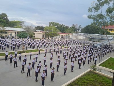 Buổi tập thể dục đầu giờ của Trường THCS Long Hòa