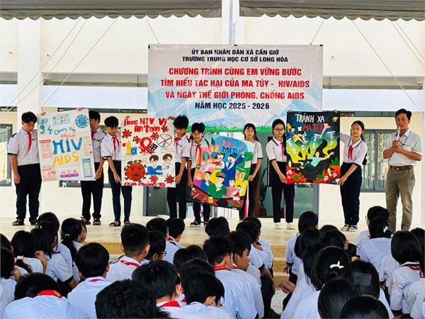 Chương trình 🌸 Cùng em vững bước 🌸 Tìm hiểu tác hại của ma túy và phòng chống HIV/AIDS.