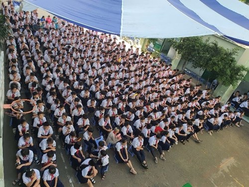 Hưởng ứng chương trình phát động tuyên truyền “KHÔNG MỘT MÌNH - CÙNG NHAU AN TOÀN TRỰC TUYẾN” của Thầy và trò Trường THCS Lương Thế Vinh