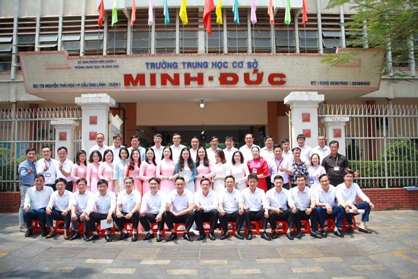 Chào đón đoàn cán bộ giáo dục huyện Bố Trạch đến thăm trường THCS Minh Đức