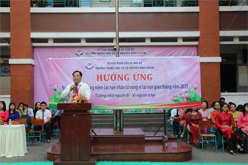 Sinh hoạt dưới cờ tuần 13 Năm học 2025 - 2026