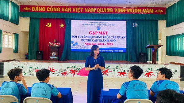 Gặp gỡ đội tuyển học sinh giỏi trước kì thi học sinh giỏi cấp thành phố năm học 2024-2025