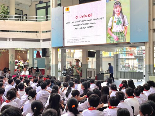 ✨Trường THCS Nguyễn Du tăng cường ý thức pháp luật và an toàn mạng cho học sinh✨