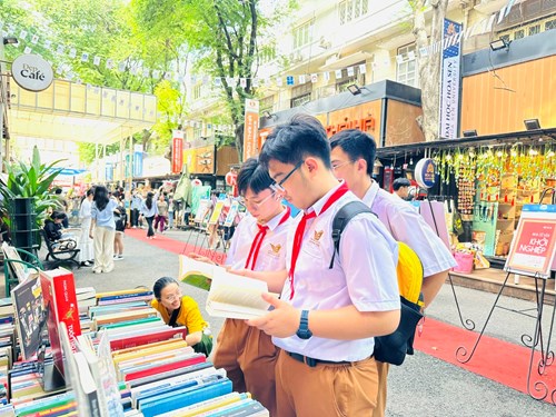 Danh sách học sinh đã xác nhận nhập học lớp 6 năm học 2025-2026