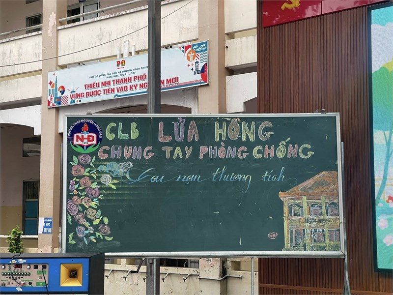 Sinh hoạt “xây dựng văn hoá nhà trường”