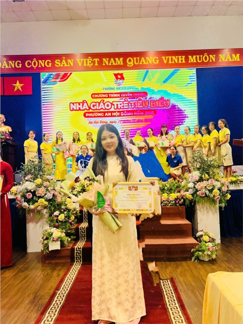 Tuyên dương nhà giáo trẻ tiêu biểu năm 2025