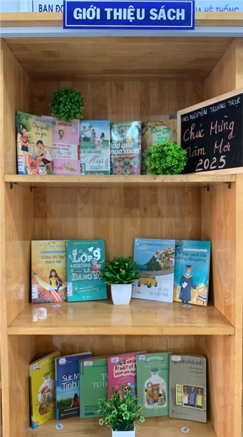 Giới thiệu tủ sách Tháng 1/2025 với chủ đề  Chúc mừng năm mới 2025  và  Mừng ngày Học sinh sinh viên Việt Nam 9/1 