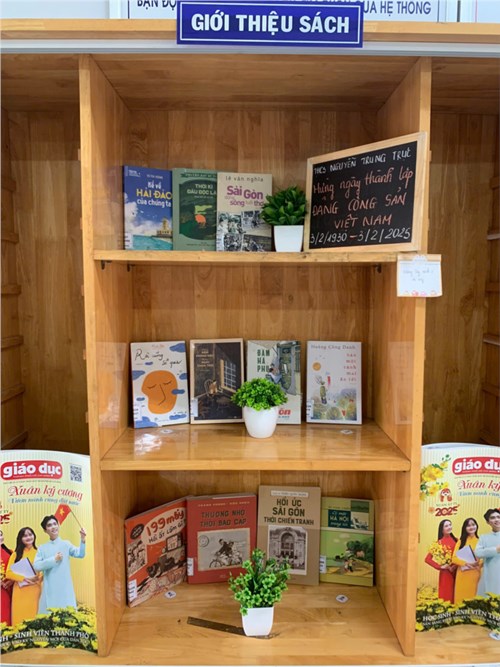  Đảng Cộng Sản Việt Nam - Người lãnh đạo, tổ chức mọi thắng lợi của cách mạng Việt Nam 