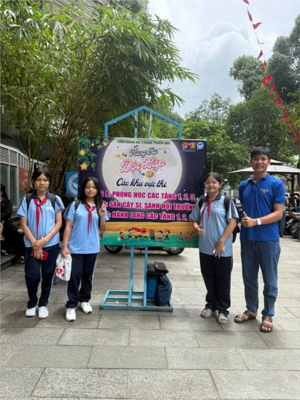 Liên đội thcs nguyễn văn bá tham gia liên hoan sắc màu