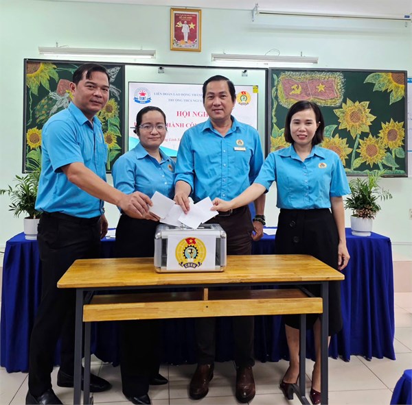 Hội nghị BCH  Công đoàn mở rộng trường THCS Nguyễn Văn Bá nhiệm kỳ 2025 – 2030