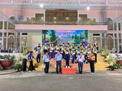 Tuyên dương học sinh tại Hội thi chỉ huy Đội giỏi Thành phố Thủ Đức năm học 2024 - 2025