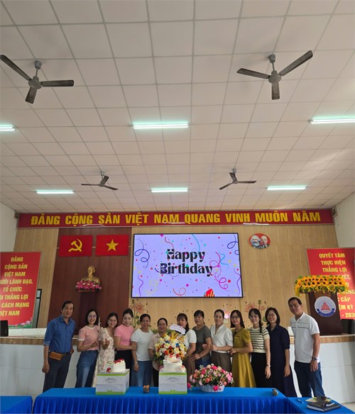 Công đoàn Trường THCS Nguyễn Văn Bá tổ chức họp mặt kỷ niệm 1985 năm Khởi nghĩa Hai Bà Trưng và 115 năm Ngày Quốc tế Phụ nữ 8/3