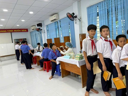 Khám sức khỏe học sinh - Năm học 2025 - 2026