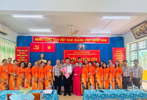 Lễ kết nạp Đảng viên - Đồng chí Nguyễn Quang