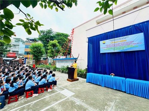Hình ảnh Lễ hưởng ứng “Tháng cao điểm an toàn giao thông cho học sinh đến trường - Tháng 9” năm học 2025-2026