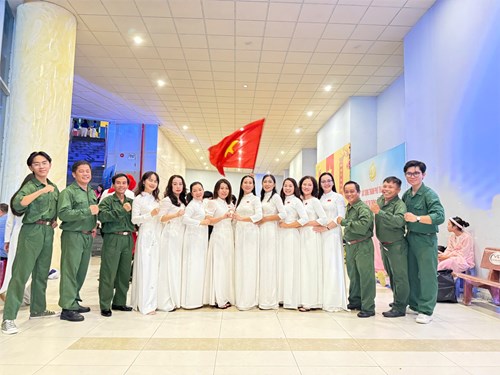 Hội thi văn nghệ với chủ đề  Bình Trưng- Ngày mới 

Thông qua