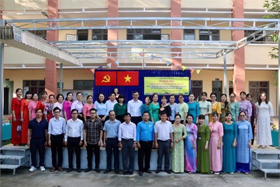 Sáng ngày 01/10/2025, UBND xã Nhuận Đức tổ chức hưởng ứng Tuần lễ học tập suốt đời tại Trường THCS Nhuận Đức