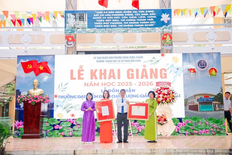 <a href="/tin-tuc-su-kien/le-khai-giang-nam-hoc-2025-2026-va-don-nhan-truong-dat-kiem-dinh-chat-luong-gia/ct/31102/714145">Lễ Khai giảng năm học 2025 - 2026 và Đón<span class=bacham>...</span></a>