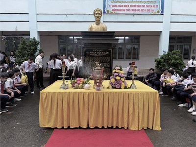 [THCS Phan Bội Châu] Tổ chức lễ kỷ niệm ngày mất cụ Phan Bội Châu (29/10/1940 - 29/10/2025)